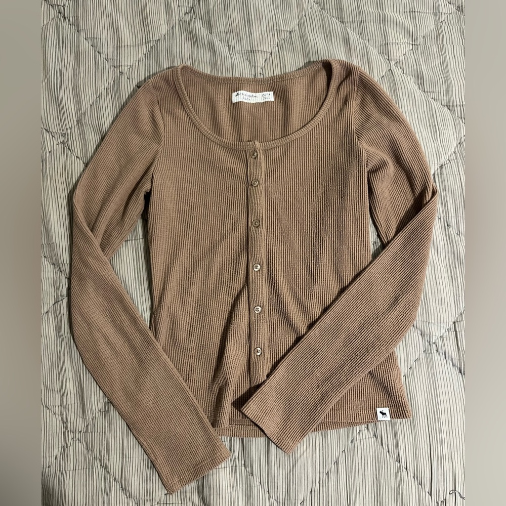Abercrombie Kids button down cardigan size 13/14
